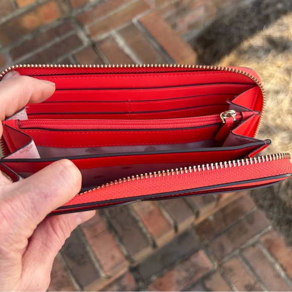 KATE SPADE NEW YORK ORANGE LEATHER FULL ZIP CLOSURE WALLET NEW!! - Picture 10 of 16